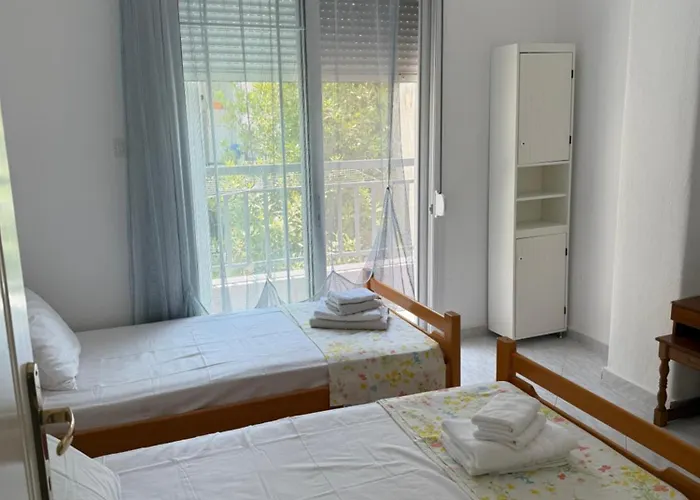 Kyanth Apartment *